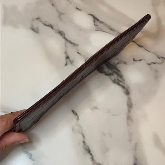 CHANEL quilted wallet- like new - Picture 5 of 6